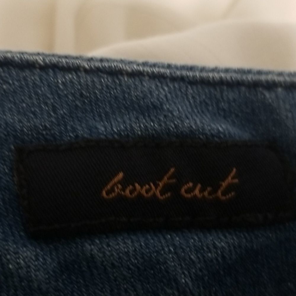Seven 7 distressed boot cut jeans - Picture 6 of 8